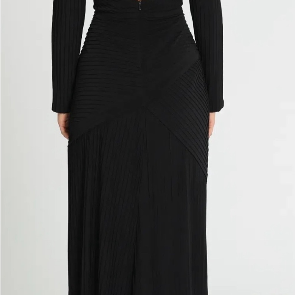 Tadashi Shoji long black gown cut out back&front womens SzS